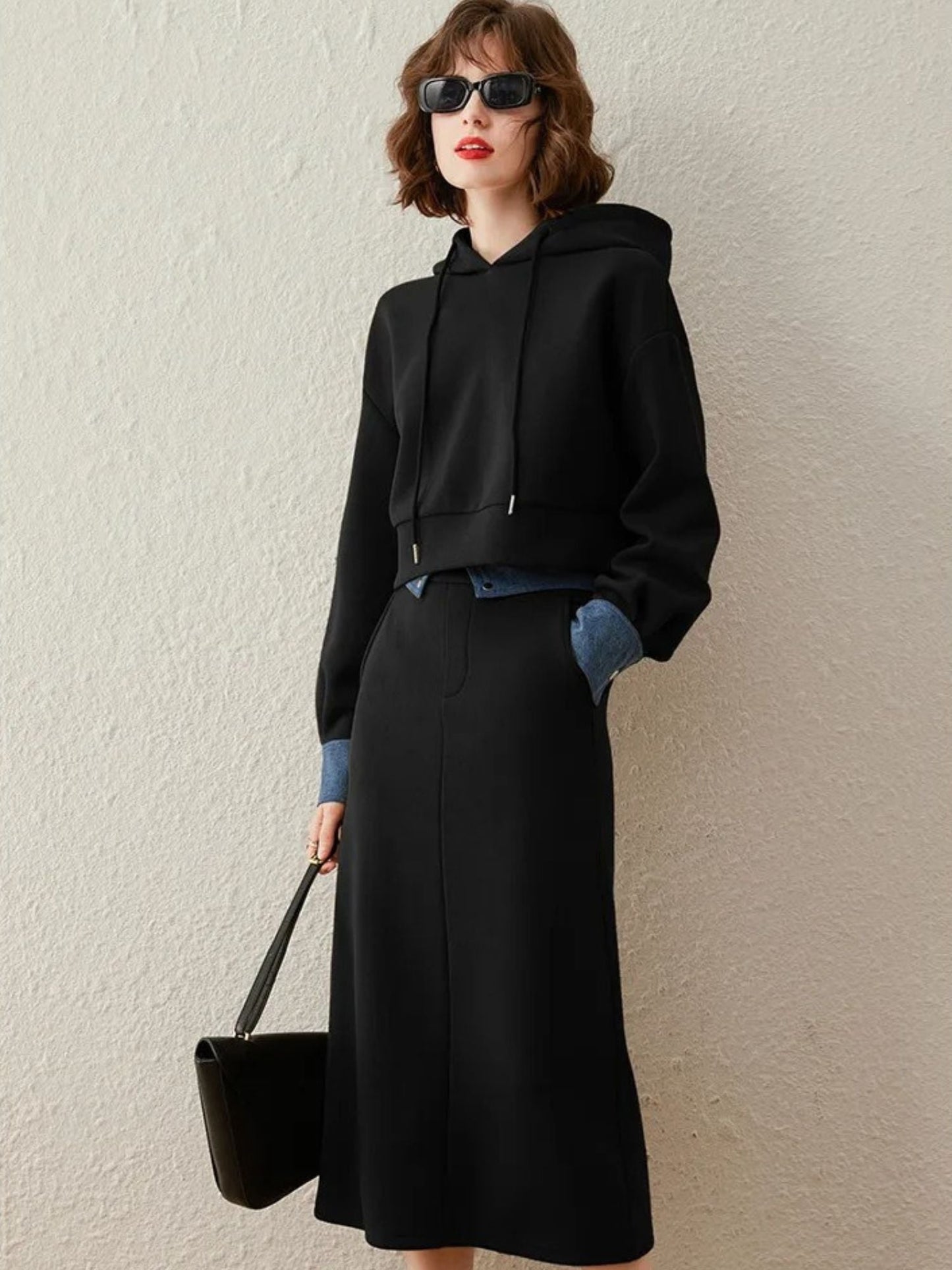 Conjunto Todelt com Sweater com Capuz e Vestido Midi