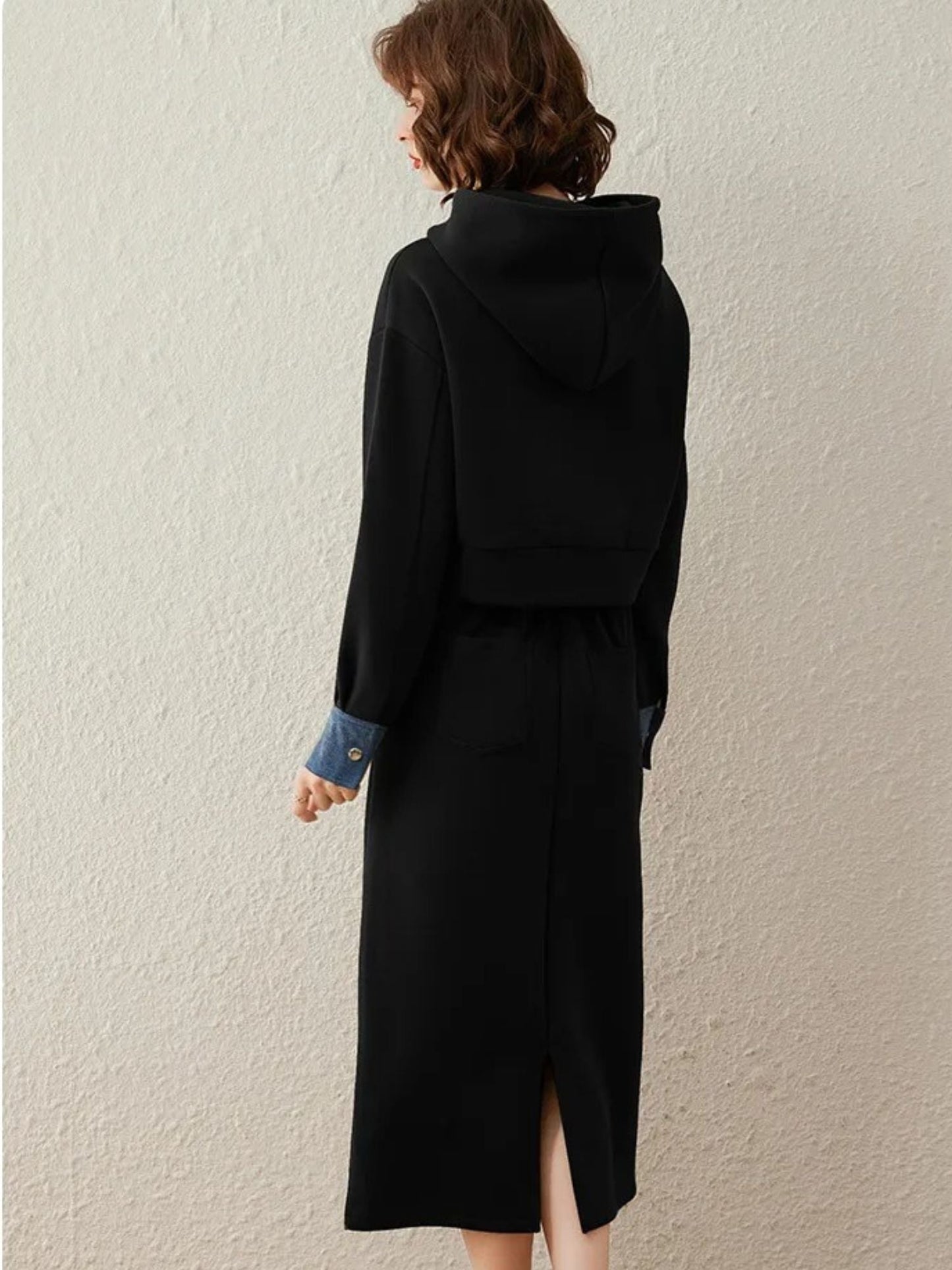 Conjunto Todelt com Sweater com Capuz e Vestido Midi