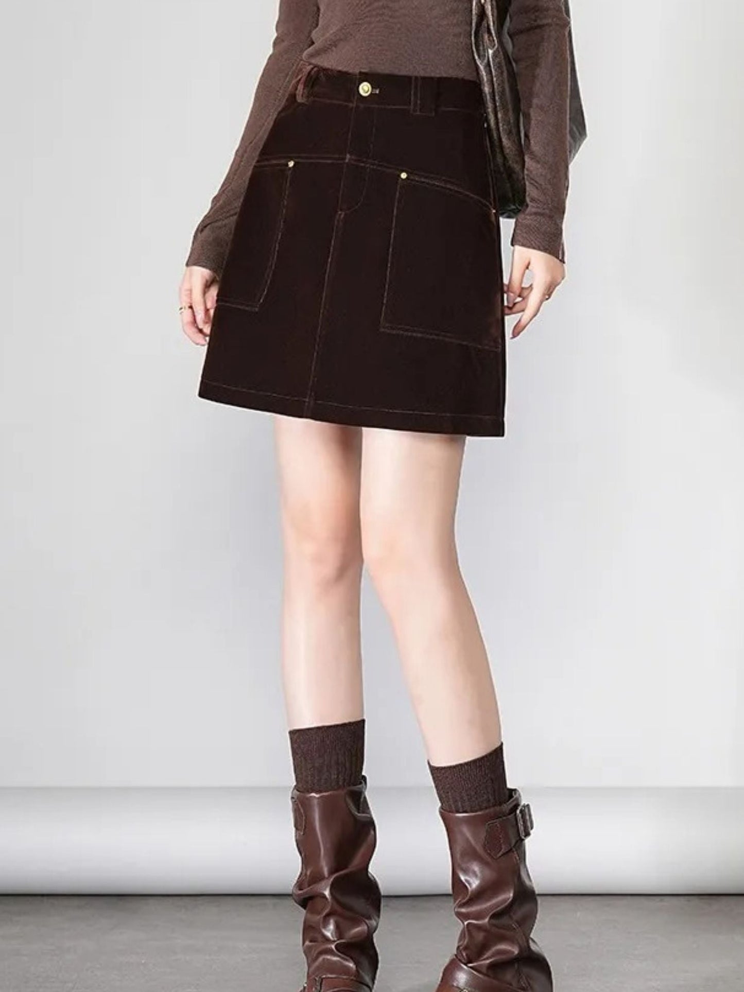 Minissaia de Veludo com Cintura Alta e Corte em A